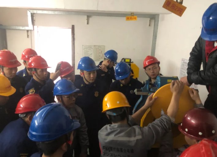 防风险 助救援 | 压球平台-压球(中国)一站式服务平台
助力2024年湖南省消防救援队伍基层指挥员培训(郴州承训点) 防风险 助救援 | 压球平台-压球(中国)一站式服务平台
助力2024年湖南省消防救援队伍基层指挥员培训(郴州承训点)